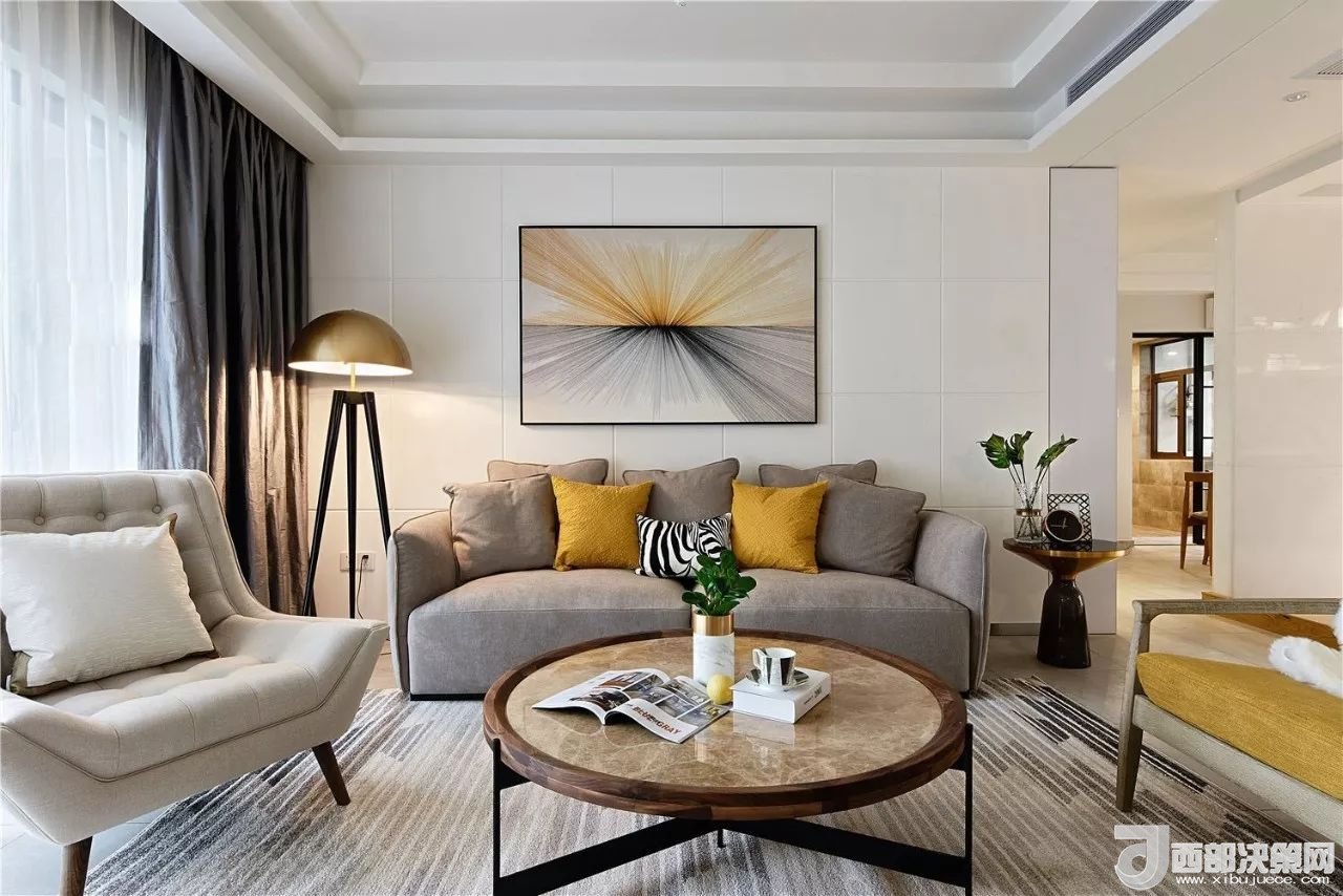 沙發(fā)背景墻選對裝飾畫，才能美了整個(gè)客廳空間！