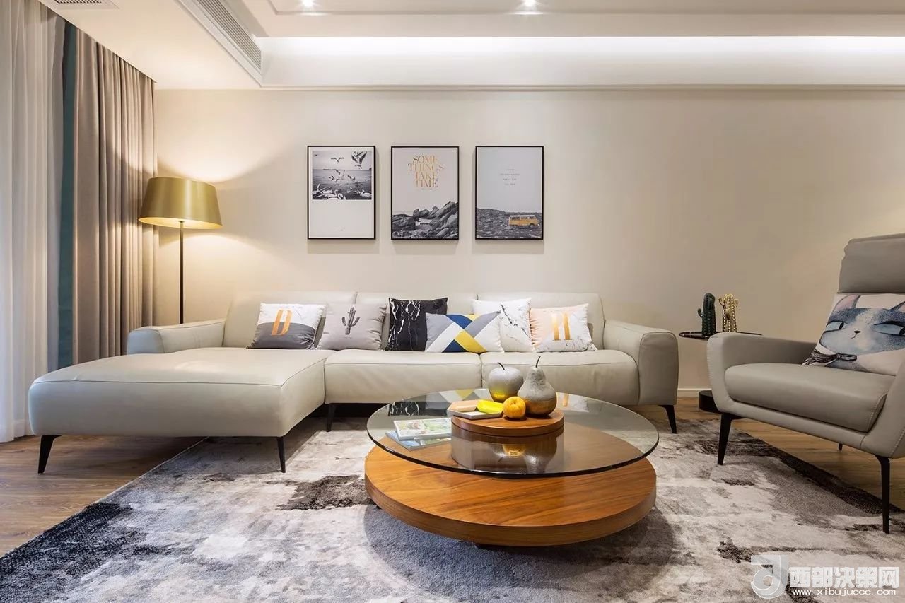 沙發(fā)背景墻選對裝飾畫，才能美了整個(gè)客廳空間！