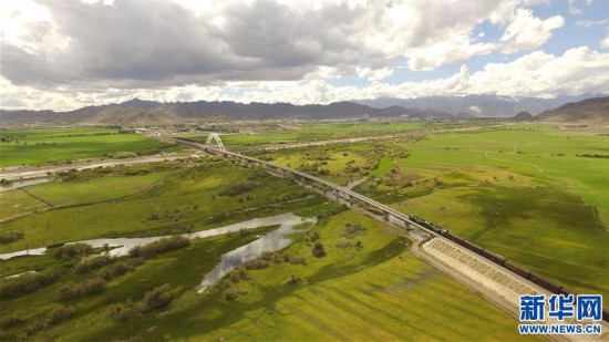 (經(jīng)濟(jì))(9)西藏立體交通網(wǎng)絡(luò)展新顏