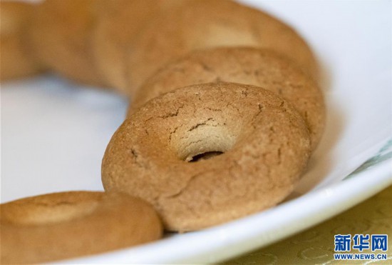 (專發(fā)新華網西藏頻道)西藏:青稞精深加工產業(yè)助力脫貧攻堅(1)