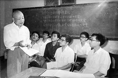 舍我其誰報(bào)國志，碧血丹心愛國情