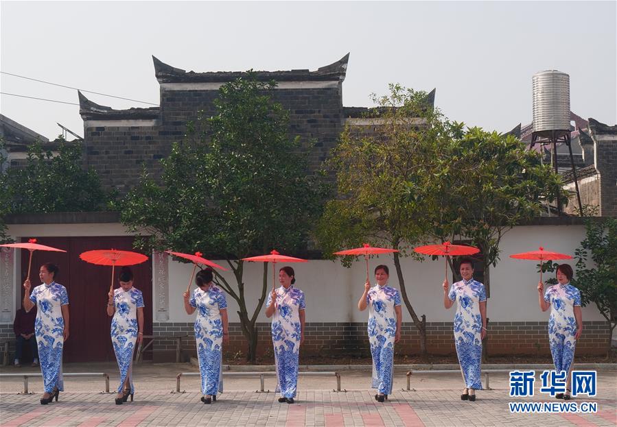 (全面建成小康社會(huì)“百城千縣萬(wàn)村調(diào)研行”·圖文互動(dòng))(2)革命老區(qū)里的扶貧新事——江西吉安市提升脫貧成色見(jiàn)聞