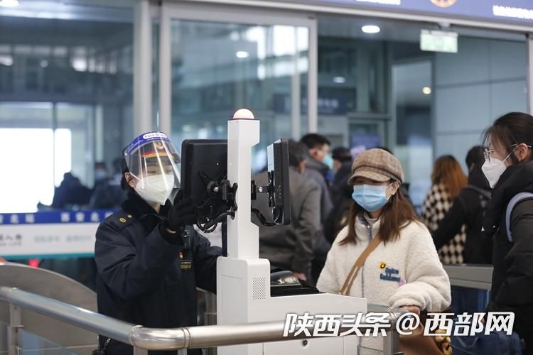 正在上傳... 3e51a478b9f446266ae026fcb82dedde.jpeg